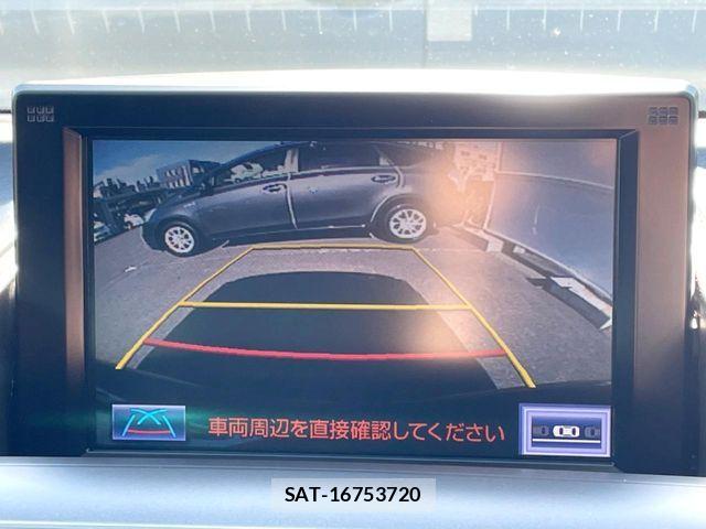 Lexus HS 2013-11 7617630-3