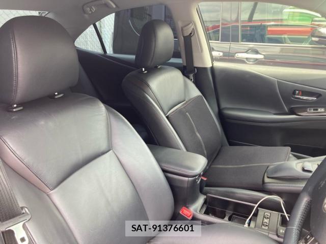 Lexus HS 2014-12 7617634-12