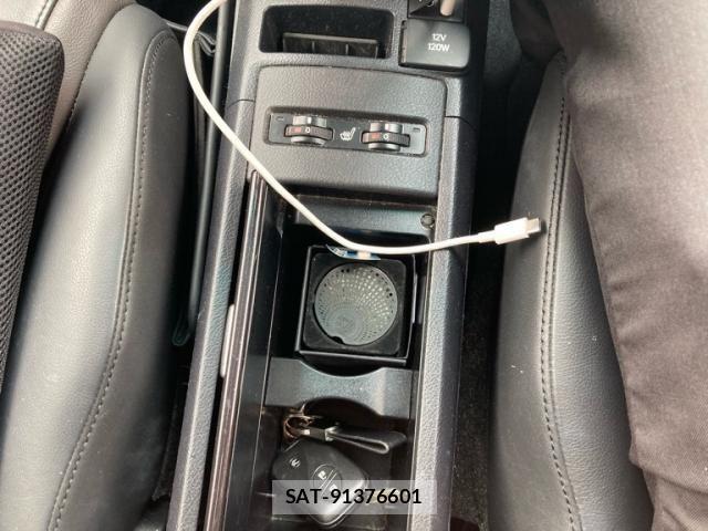 Lexus HS 2014-12 7617634-24