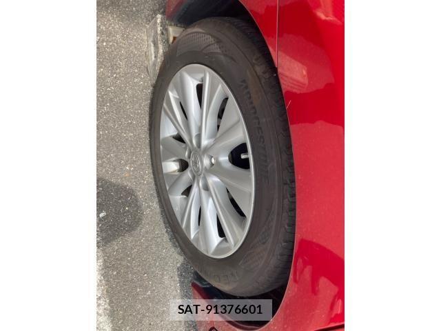 Lexus HS 2014-12 7617634-6
