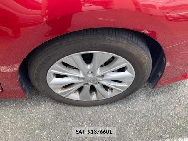 Lexus HS 2014-12 7617634-7
