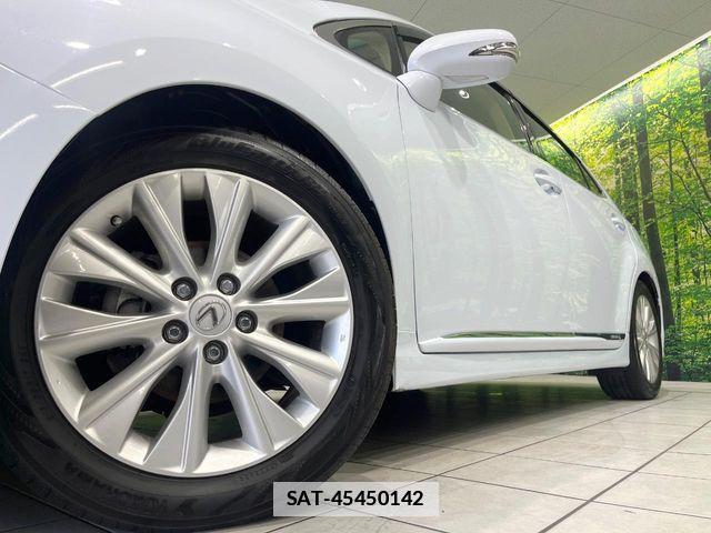 Lexus HS 2014-07 7725030-12