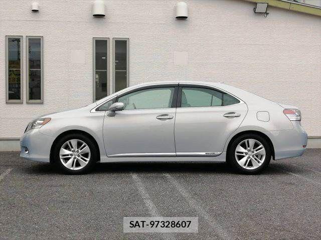 Lexus HS 2009-10 7725033-22