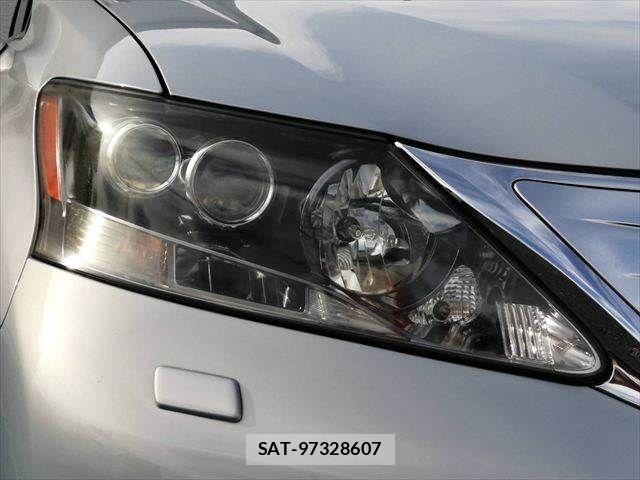 Lexus HS 2009-10 7725033-24