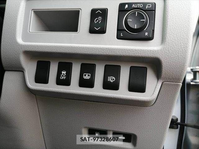 Lexus HS 2009-10 7725033-5