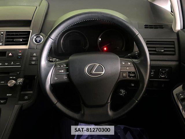 Lexus HS 2015-08 7786457-11