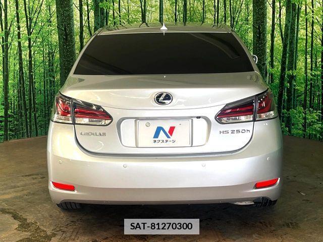 Lexus HS 2015-08 7786457-15