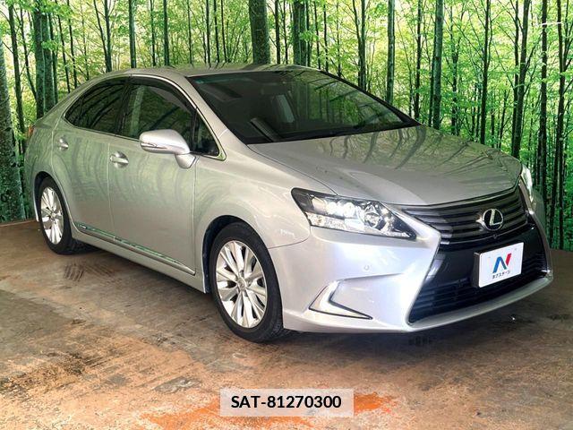 Lexus HS 2015-08 7786457-16