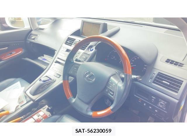 Lexus HS 2009-11 7786451-10