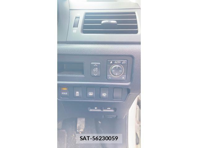 Lexus HS 2009-11 7786451-15