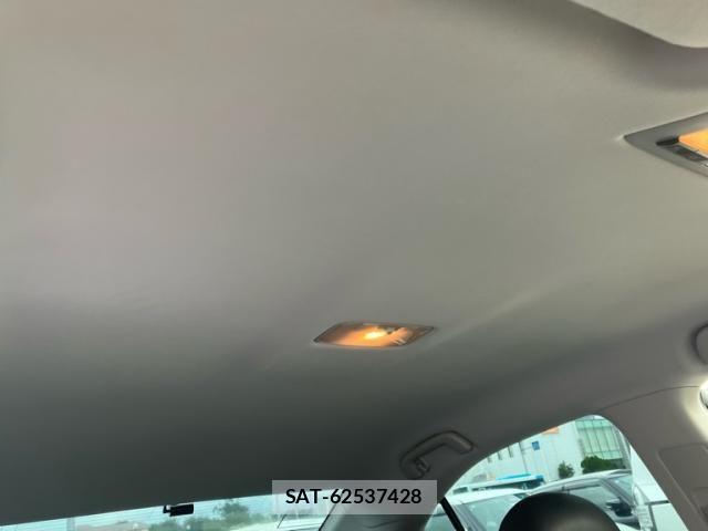 Lexus HS 2009-10 7877332-15