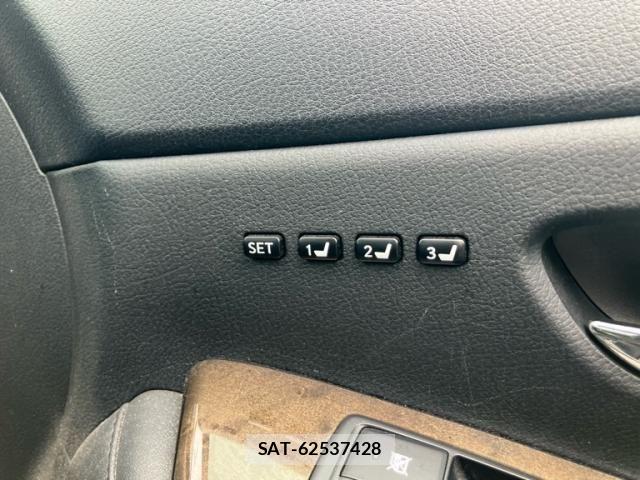 Lexus HS 2009-10 7877332-18