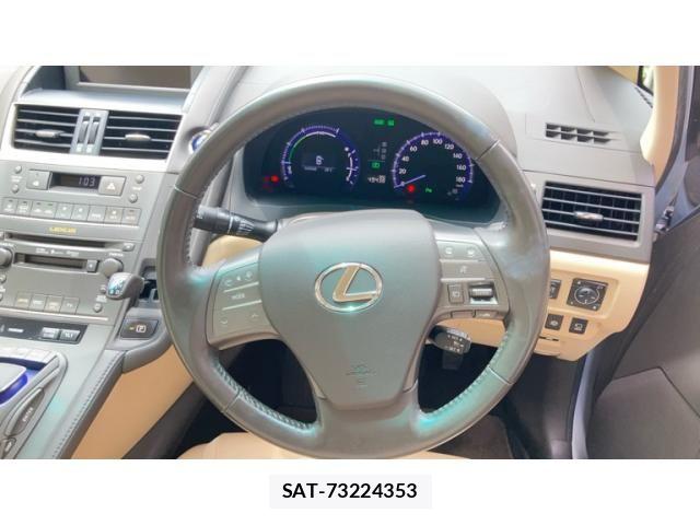 Lexus HS 2010-01 7877330-9