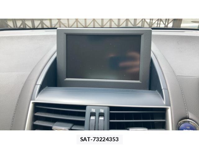 Lexus HS 2010-01 7877330-16