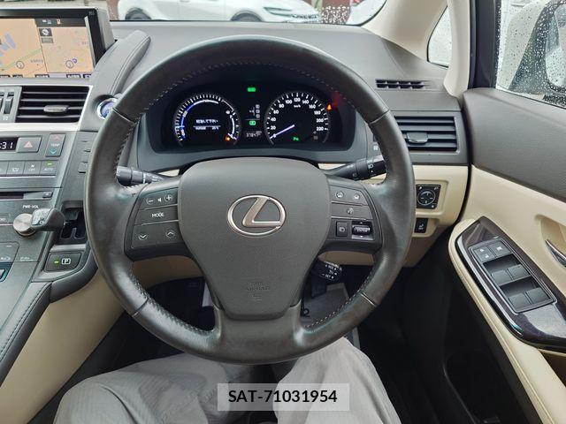 Lexus HS 2016-01 7962381-12