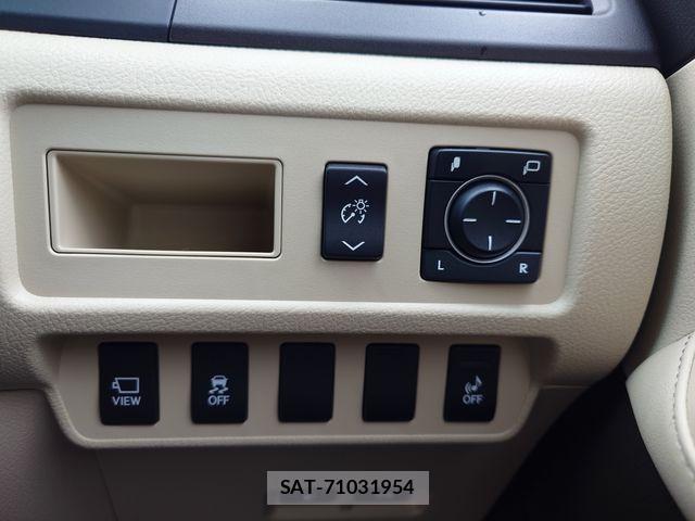 Lexus HS 2016-01 7962381-18