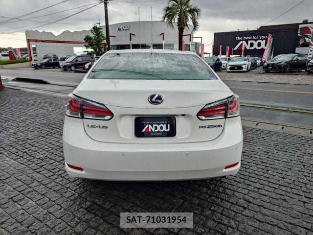 Lexus HS 2016-01 7962381-6