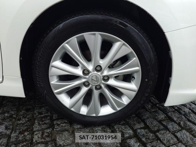 Lexus HS 2016-01 7962381-7