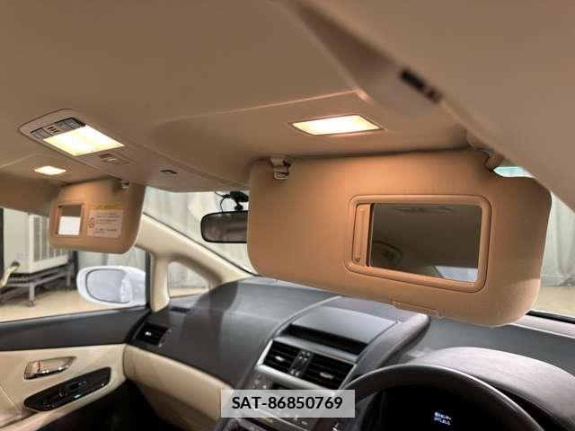 Lexus HS 2010-03 7979753-27