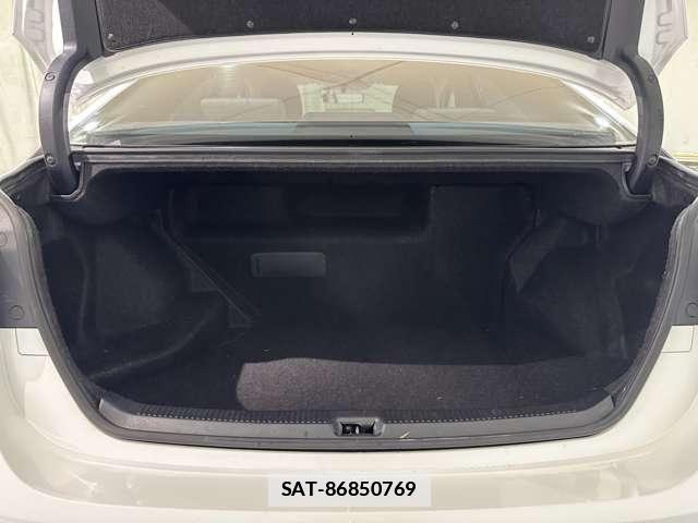 Lexus HS 2010-03 7979753-28