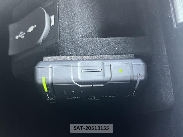 Lexus HS 2016-09 7979752-15