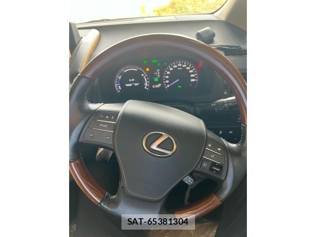 Lexus HS 2017-03 7979751-12
