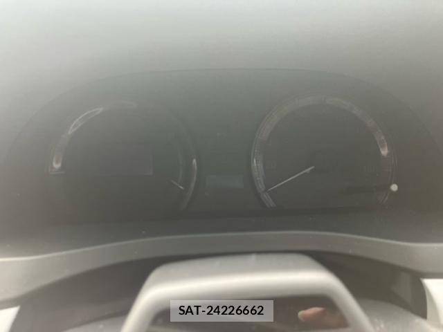 Lexus HS 2010-04 7979754-12