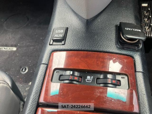 Lexus HS 2010-04 7979754-16