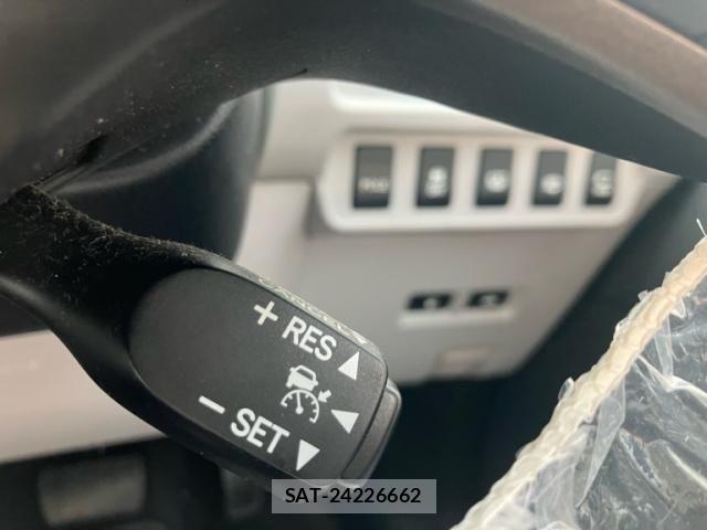 Lexus HS 2010-04 7979754-18