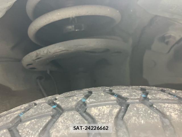 Lexus HS 2010-04 7979754-7