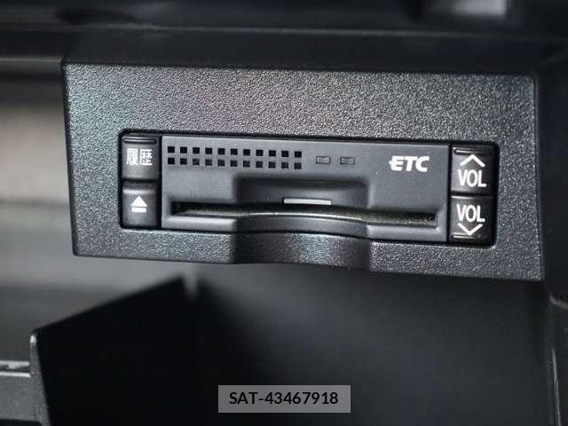 Lexus HS 2013-01 8036396-15