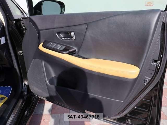 Lexus HS 2013-01 8036396-19