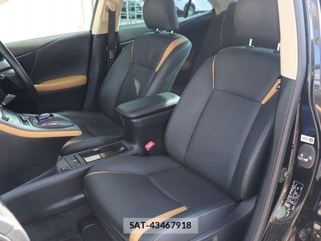 Lexus HS 2013-01 8036396-20