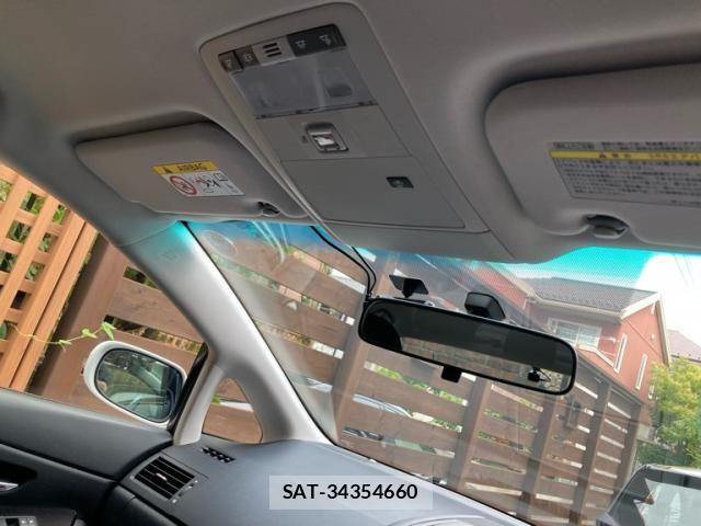 Lexus HS 2013-10 8036397-12