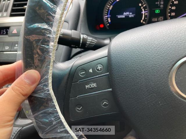 Lexus HS 2013-10 8036397-17