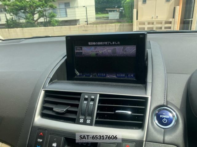 Lexus HS 2013-07 8036398-18
