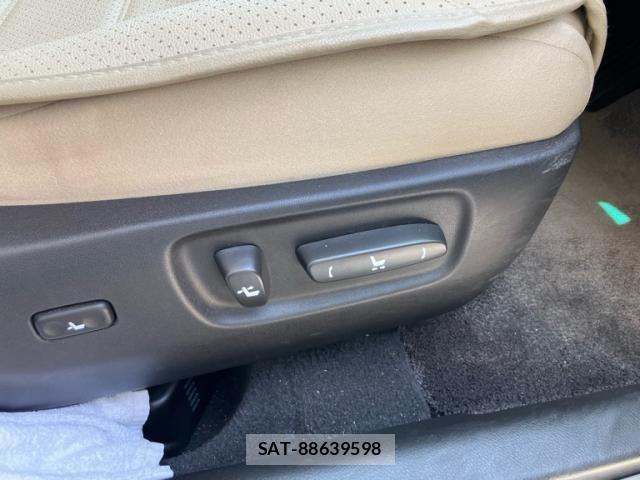 Lexus HS 2010-01 8074329-10
