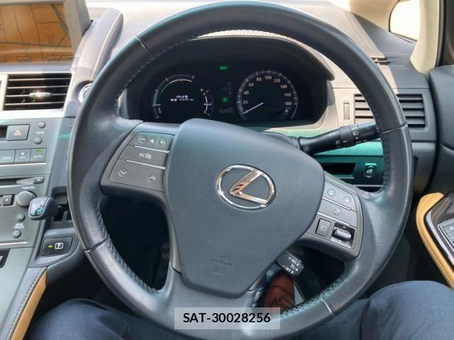Lexus HS 2012-02 8100115-15