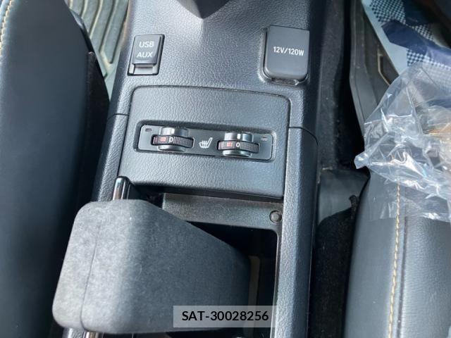 Lexus HS 2012-02 8100115-19