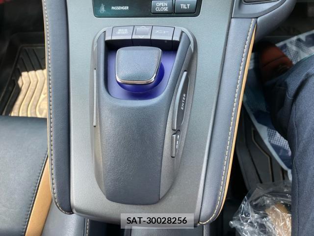 Lexus HS 2012-02 8100115-20