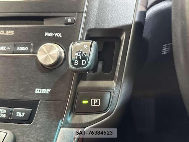 Lexus HS 2013-12 8130995-24