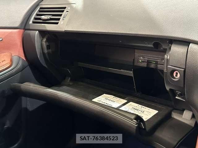 Lexus HS 2013-12 8130995-28