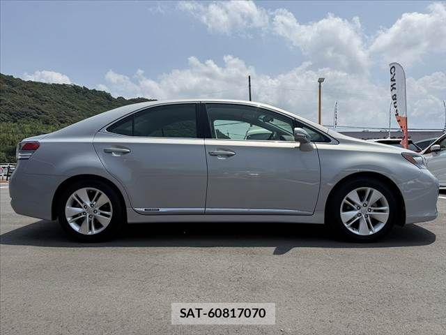 Lexus HS 2010-09 8208353-11
