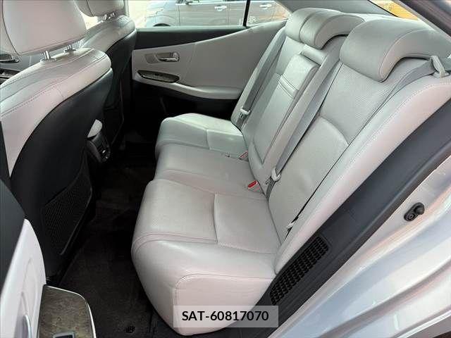 Lexus HS 2010-09 8208353-18