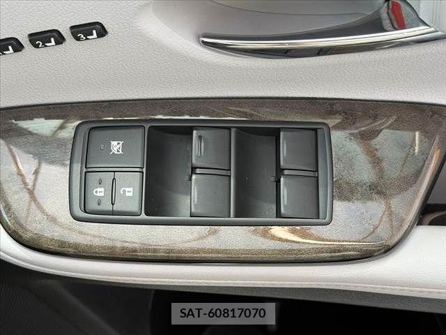 Lexus HS 2010-09 8208353-27