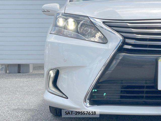 Lexus HS 2014-07 8315169-12
