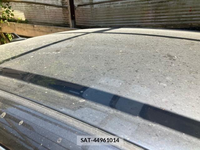 Lexus HS 2010-04 8354838-11