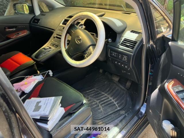 Lexus HS 2010-04 8354838-12