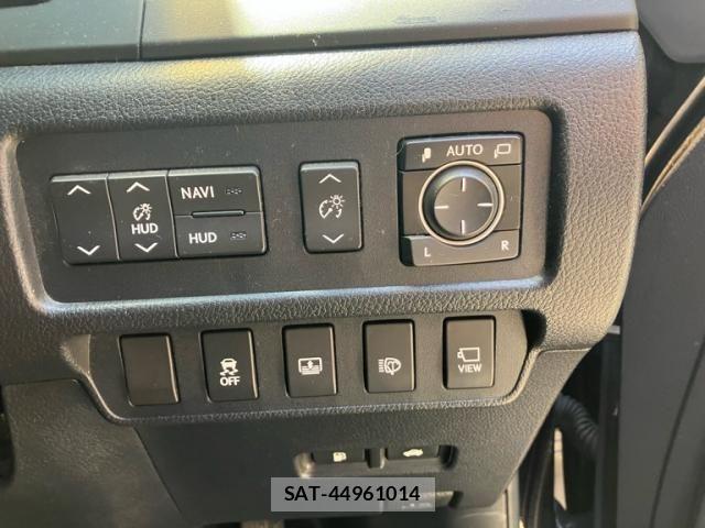 Lexus HS 2010-04 8354838-14