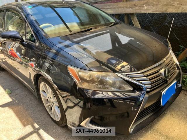 Lexus HS 2010-04 8354838-2